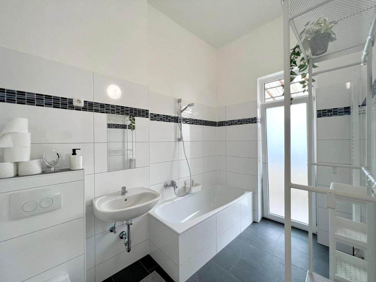 Jungle Retreat Apartments Im Zentrum Bremen Exterior photo